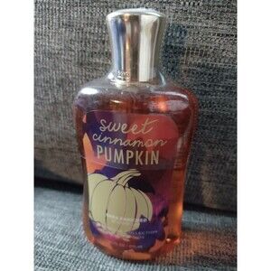 Bath & Body Works Sweet Cinnamon Pumpkin with Shea Butter Shower Gel - 10oz